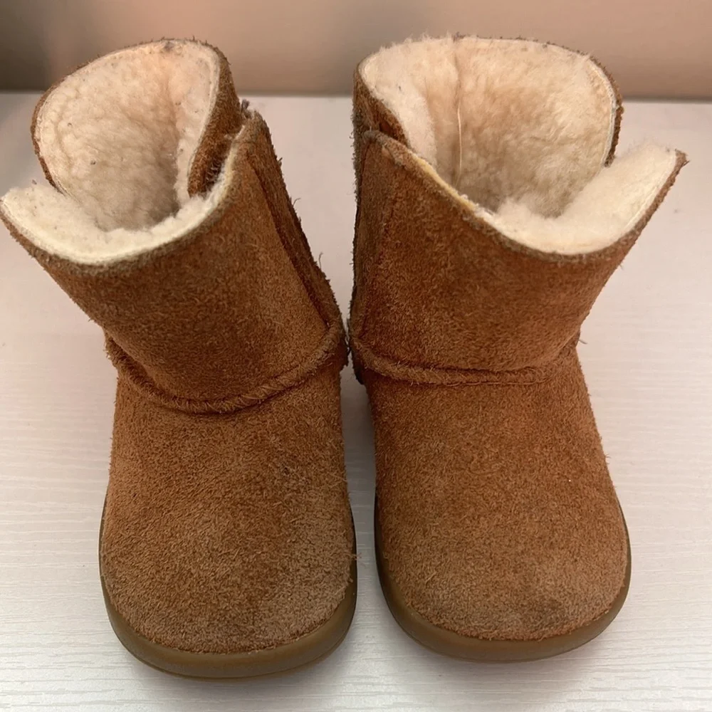 Keelan Toddler Ugg Boots Chestnut Size 2/3